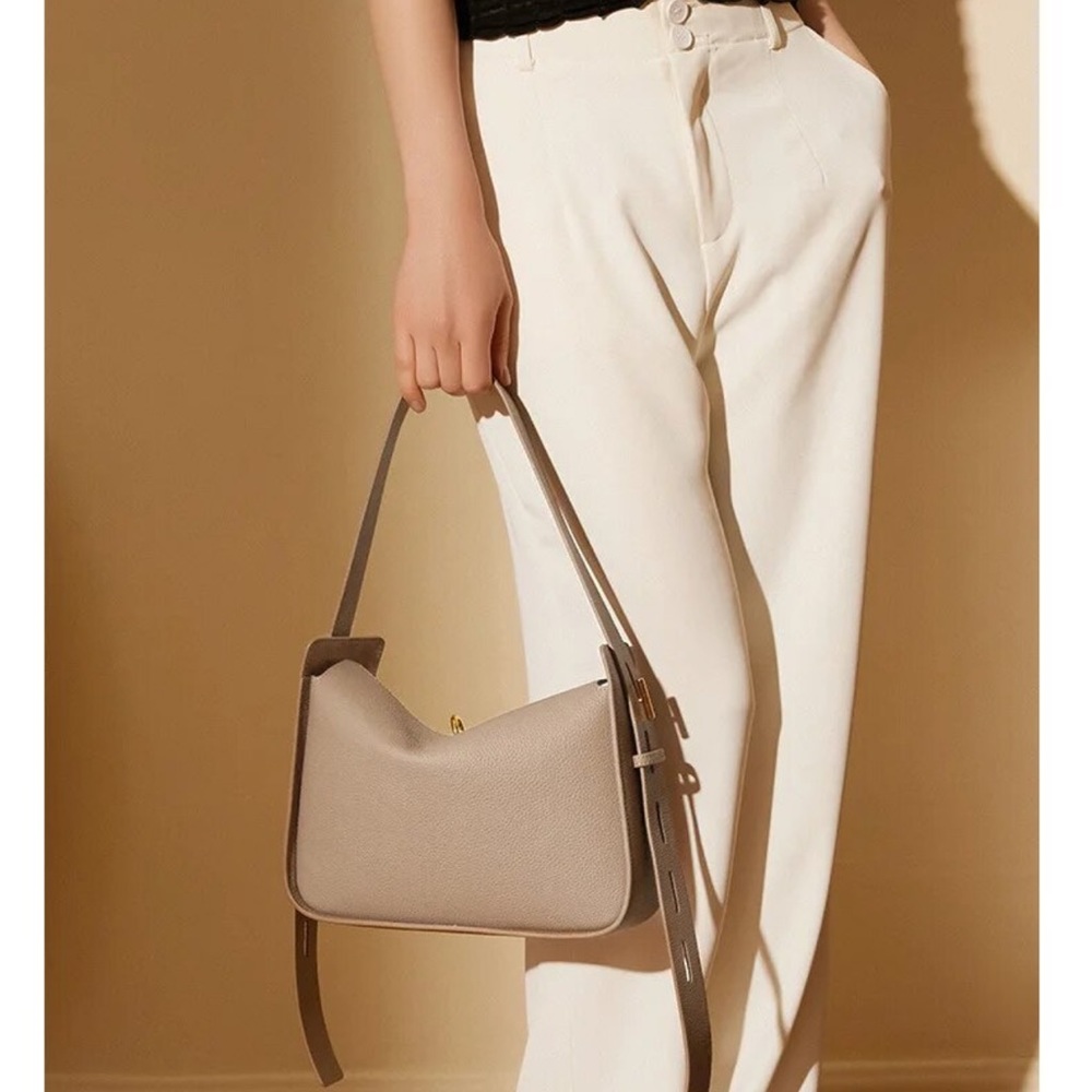 Elegant Tan Crossbody Bag